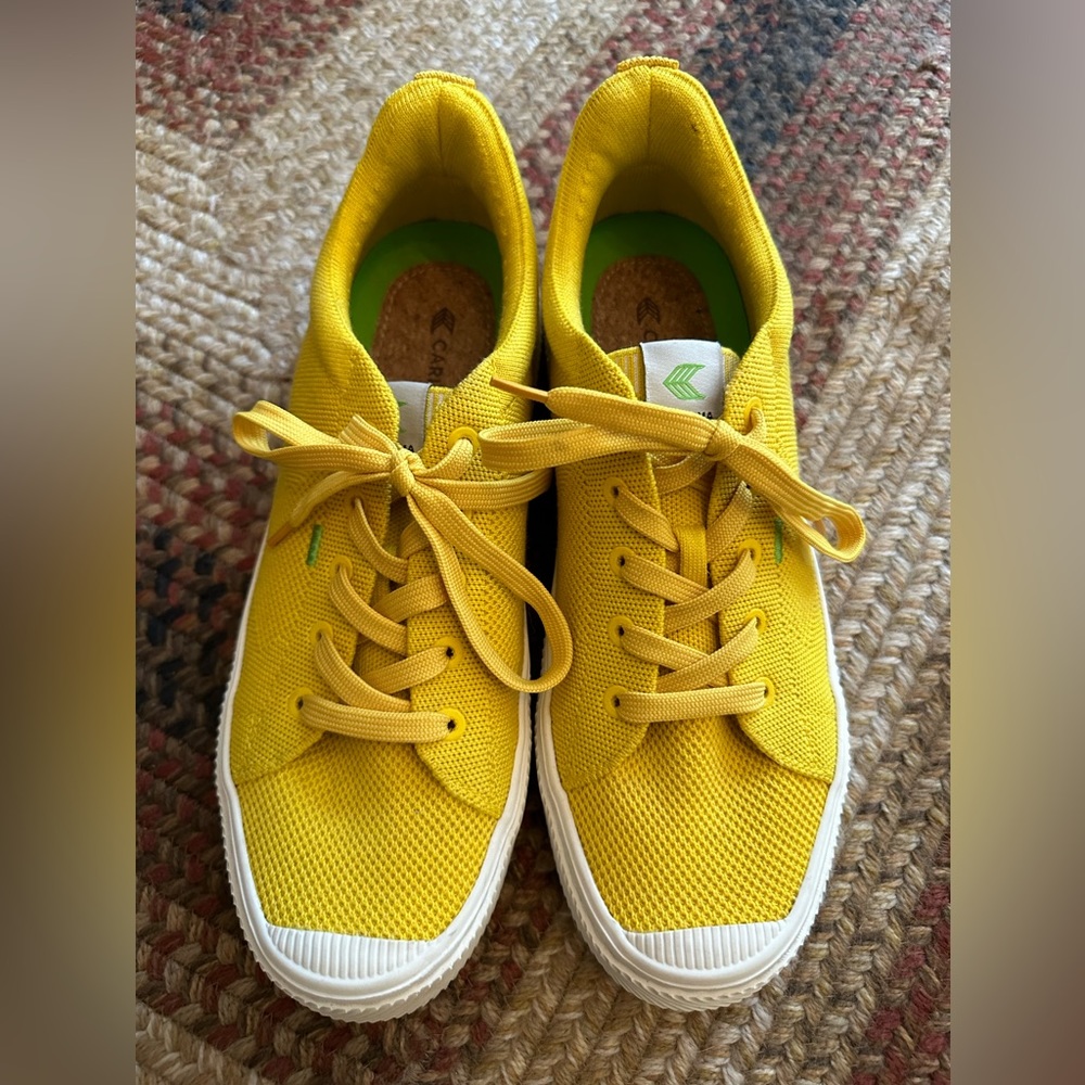 Cariuma IBI low Women’s Sz 9 Like New Yellow